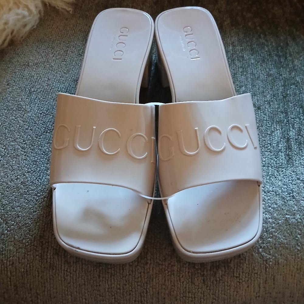 Gucci Women's White Slide Sandals Size 40